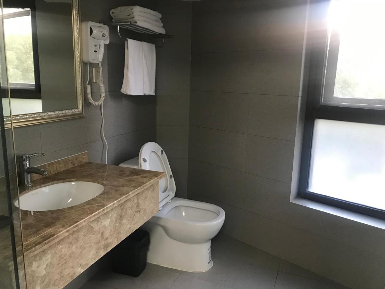 Shanghai Summer International Youth Hostel Exterior photo
